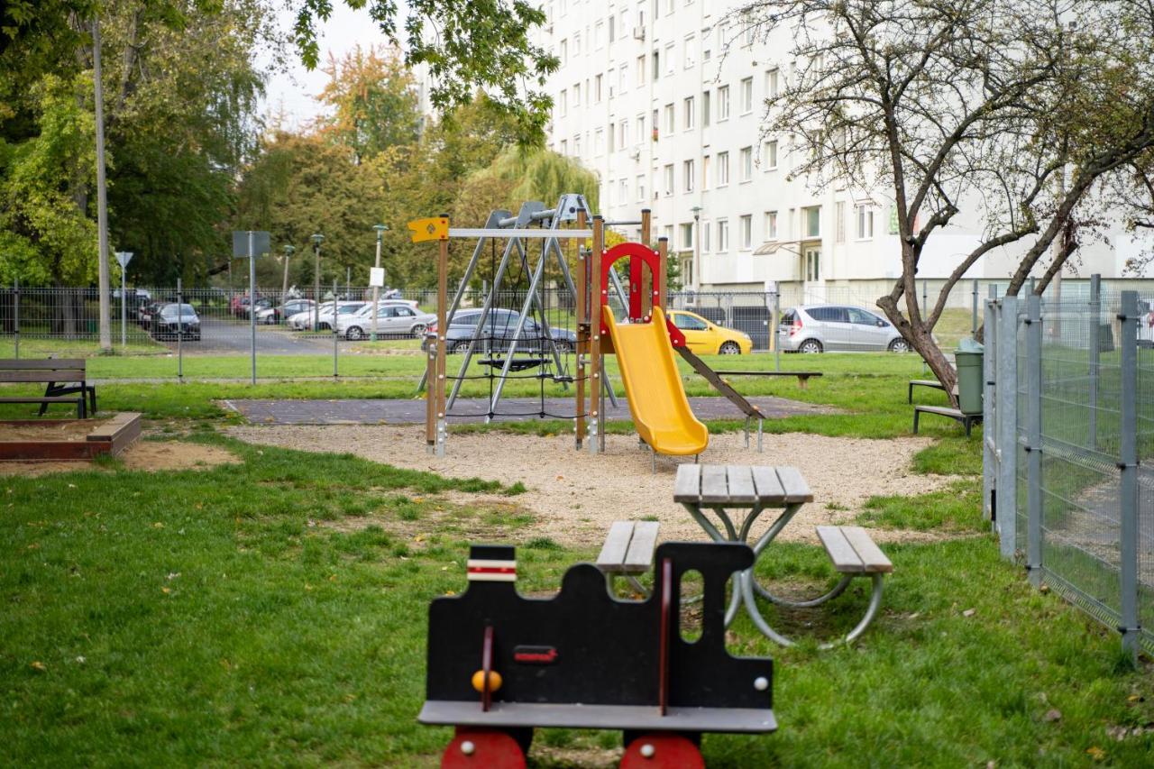 Comfort 14 -- Stylish City Apartment Netflix, Wi-Fi & Parking Miskolc Extérieur photo