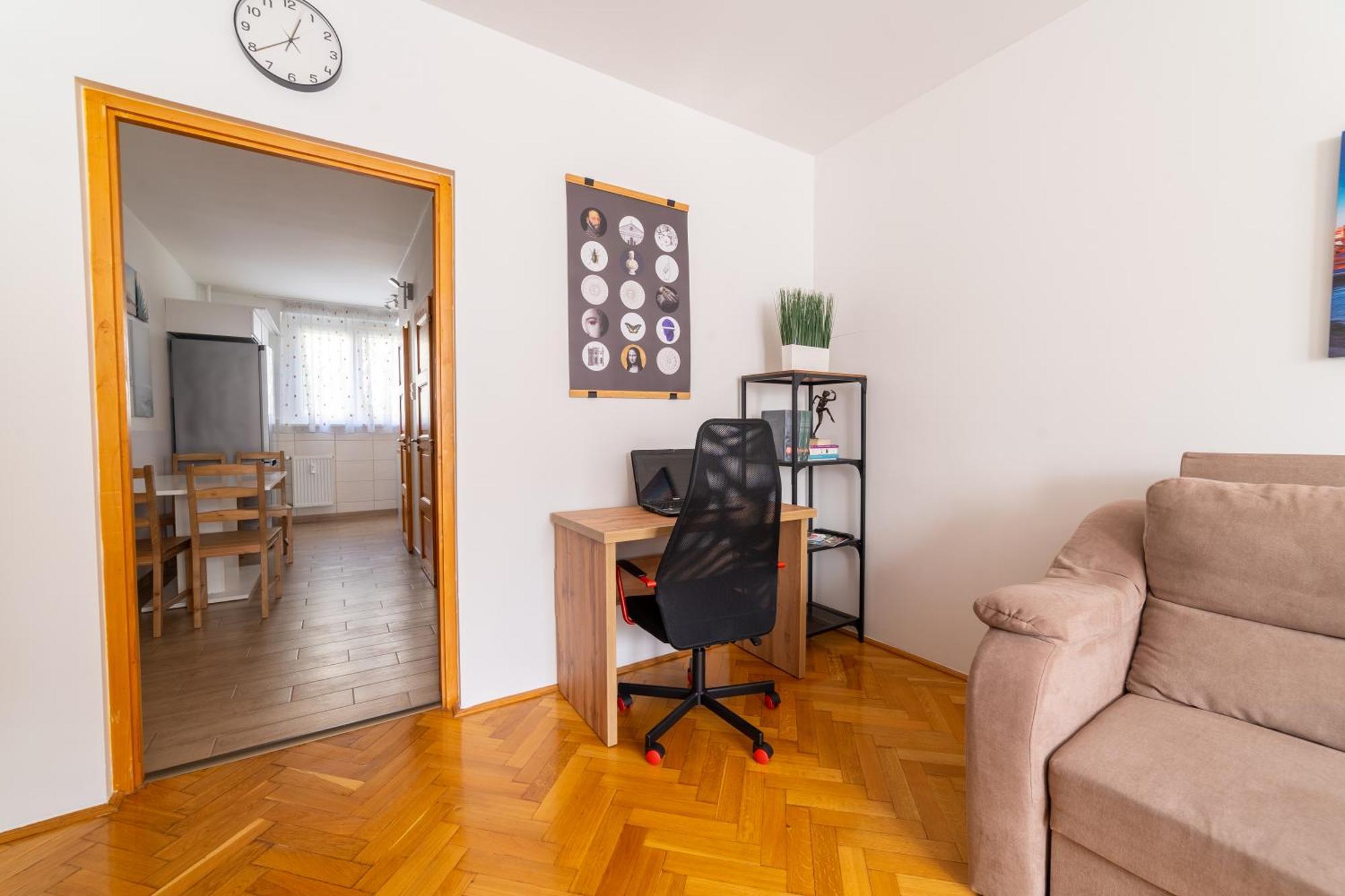 Comfort 14 -- Stylish City Apartment Netflix, Wi-Fi & Parking Miskolc Extérieur photo