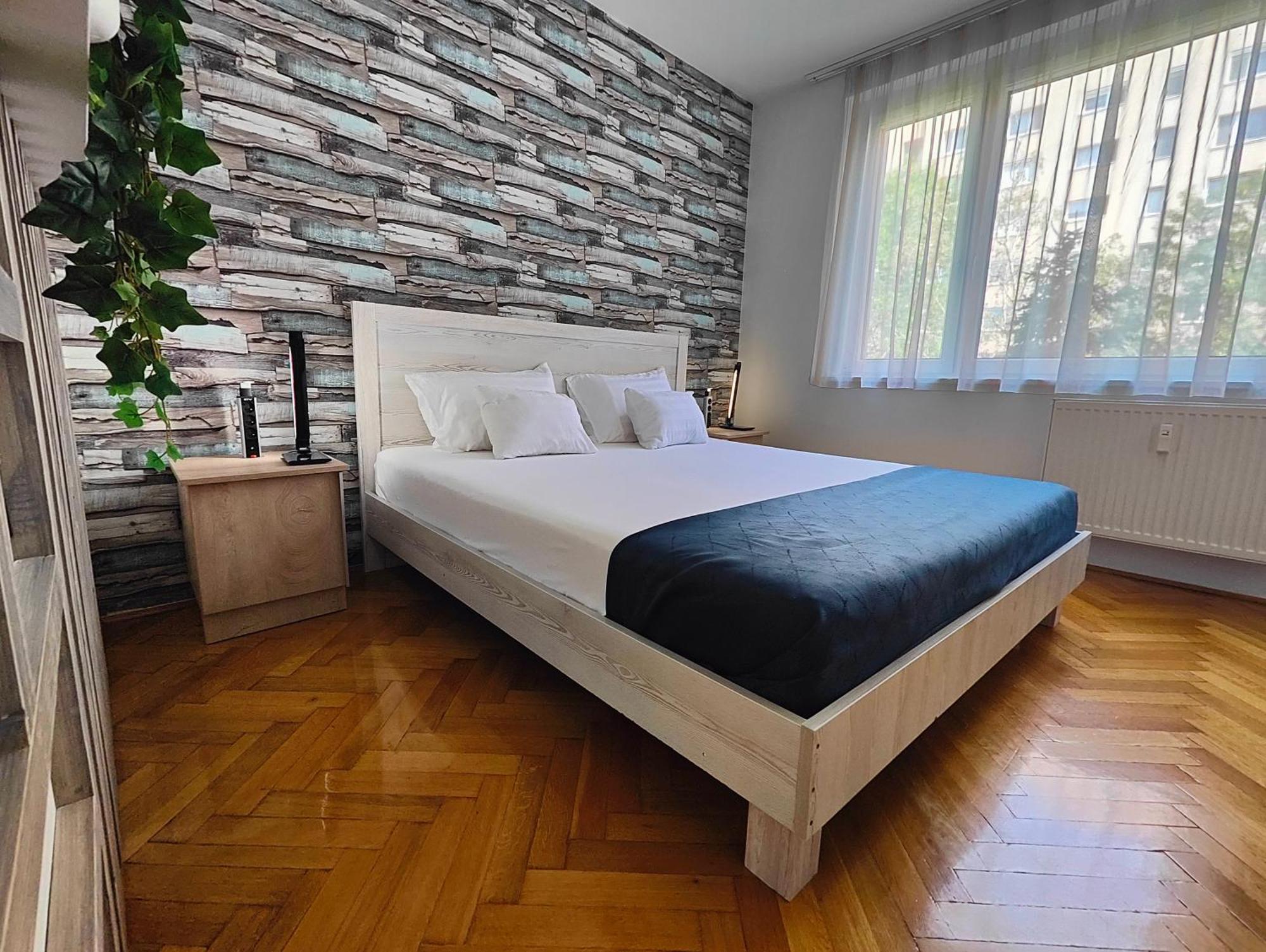 Comfort 14 -- Stylish City Apartment Netflix, Wi-Fi & Parking Miskolc Extérieur photo